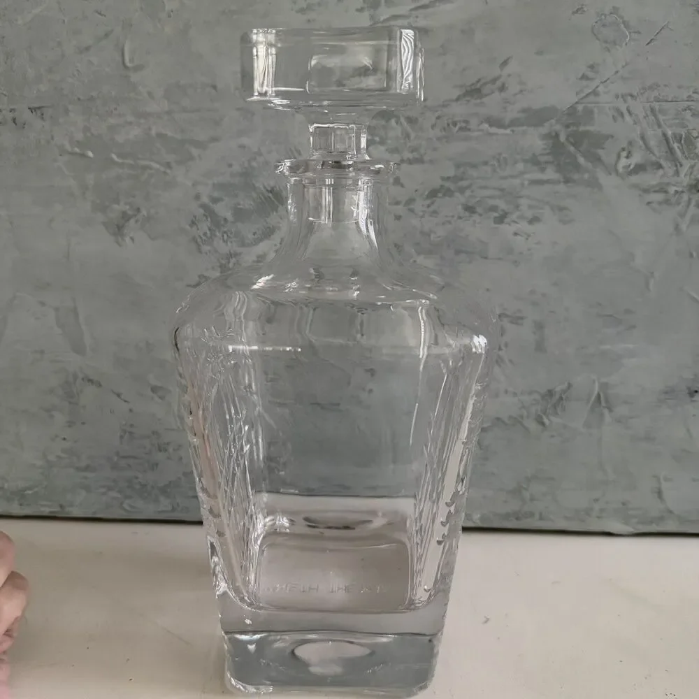Maketh The Man Art Deco Whiskey Decanter Glass Barware Lead Free Crystal Plaid